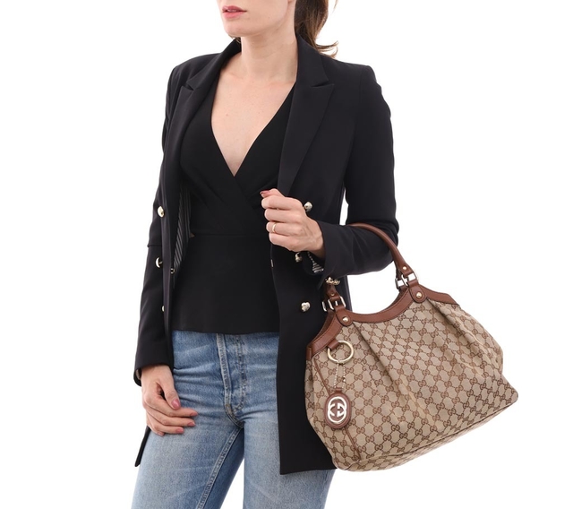 Bolsa Gucci Sukey Marrom/Bege na internet