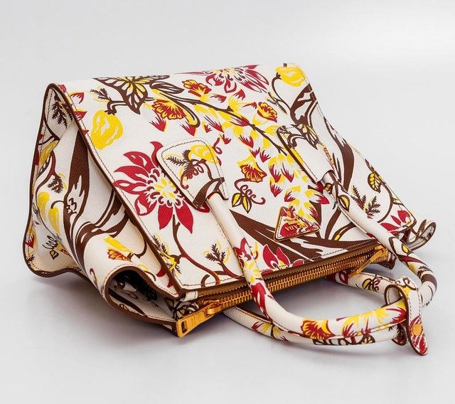 Imagem do Prada Floral-Print Saffiano Twin-Pocket Tote