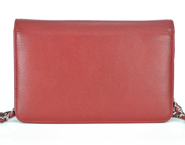 Chanel WOC Red Camélia - Paris Brechó - Artigos de Luxo Seminovos