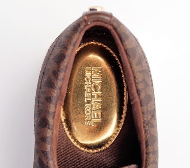 Tênis Michael Kors Monograma Canvas Ébano na internet