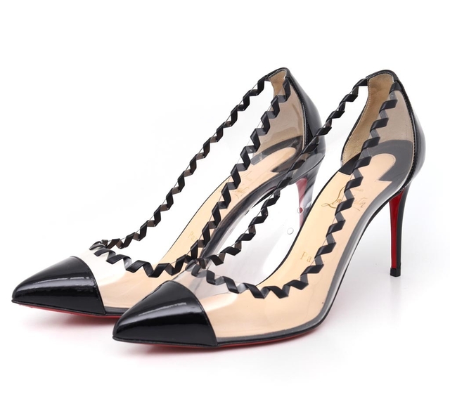 Sapato Christian Louboutin Preto e translúcido