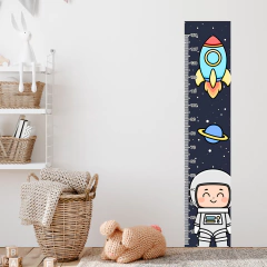 Régua de Crescimento Infantil Adesivo Astronauta Foguete Espaço - 100reg na internet