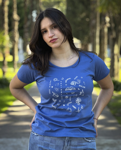 Remera 100% algodón de mujer. Estampada con diseño único. Curva de talles. Buenos Aires Argentina