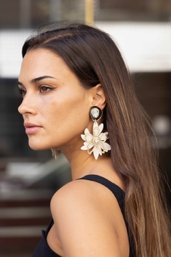 aros Ellie crudo y dorado