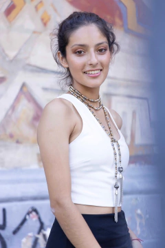 collar Luz en internet