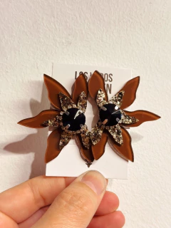 aros semi buki flor chocolate