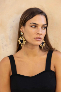 Par de aros Lupita Donna oro y negro en internet