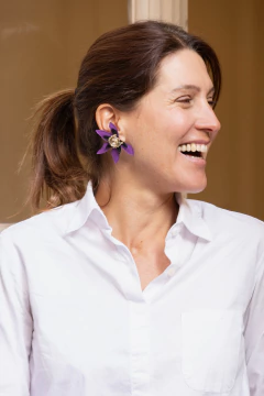 Aros semi Buki morado glitter negro - tienda online