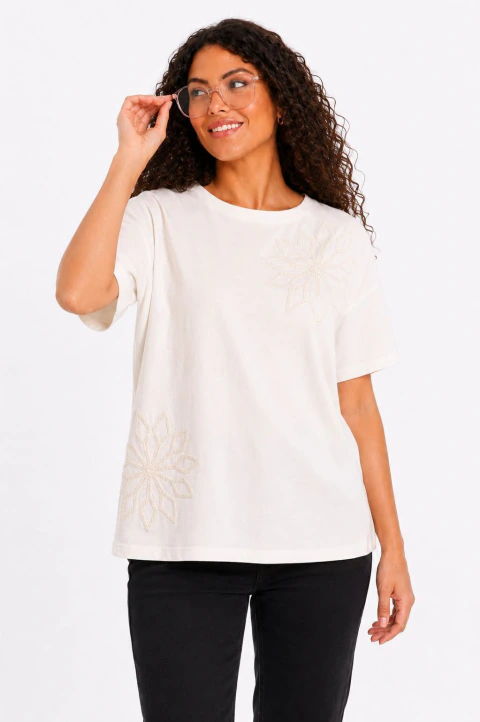 Remera Kamloops flores geometricas
