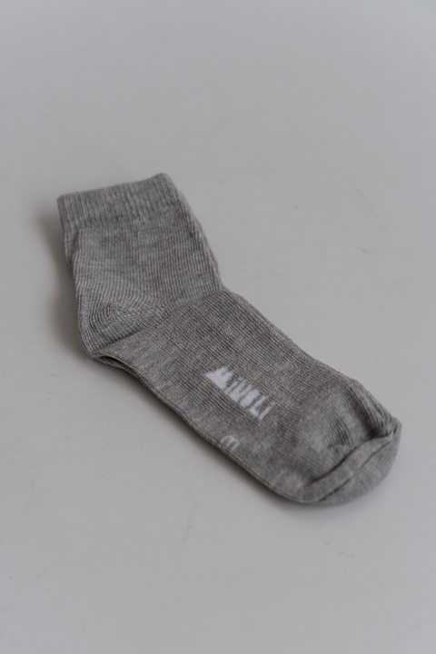 Medias Gris