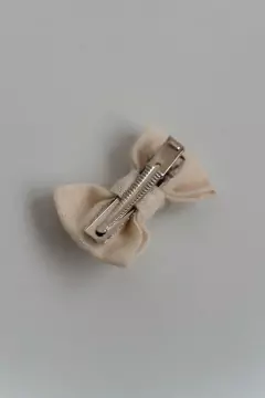 Hebilla moño cruda bordada en internet