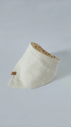 Babero Reversible Flores amarillas - comprar online