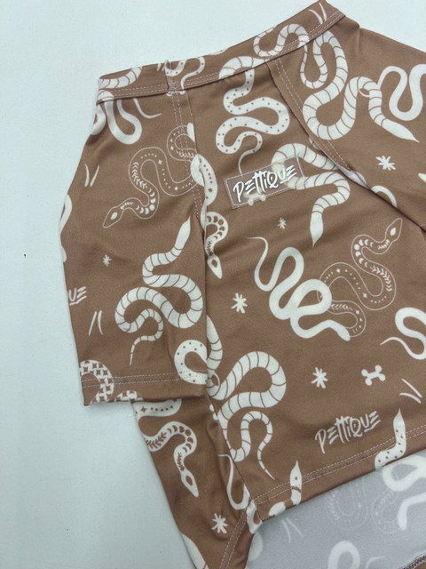 Pijama/ Remera Snakes Avellana - comprar online