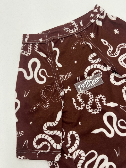 Pijama/ Remera Snakes Chocolate - comprar online