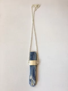 Pingente cianita azul -espada Arcanjo Miguel - comprar online