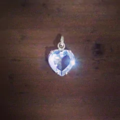 Pingente coração cristal ouro 18k