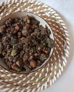 SIN CEREAL MIX-> Alimento de PERRO MIX POLLO Y CARNE VACUNA. CAJA GRANDE x 4,2 kg. - Legume Mascotas