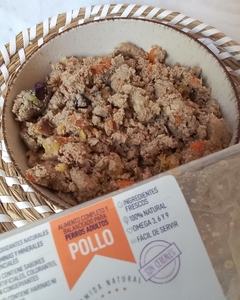 SIN CEREAL -> Alimento de PERRO de POLLO con: frutas, verduras, aceites y mix de semillas. CAJA CHICA x 3 kg. en internet