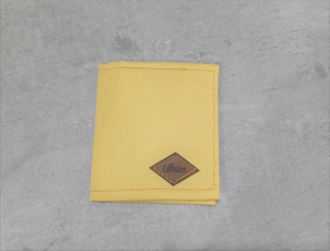 Tarjetero Pleno Amarillo