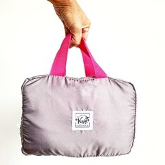 NECESSAIRE en internet