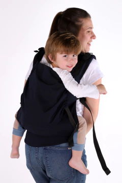 Mochila toddler negra lisa