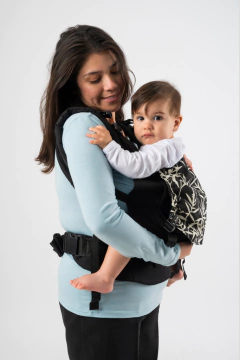 Mochila estándar negra con plantas - tienda online