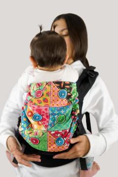 Mochila estándar negra con botones