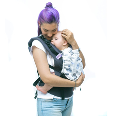 Mochila estándar gris con carpitas azules
