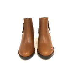 BOTA CORTA CLASICA CON CIERRE AL COSTADO (AM-TETE-AD) en internet