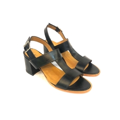 SANDALIA ROMANA CON TACO MEDIO (EA220-10)