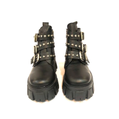 BOTA CORTA CON PLATAFORMA Y 3 HEBILLAS (MIC-QATAR10) en internet