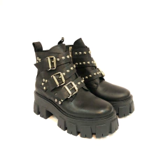 BOTA CORTA CON PLATAFORMA Y 3 HEBILLAS (MIC-QATAR10)