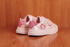 Imagen de ZAPATILLA CON CORAZONES GLITTER (VIA-MINICAMELIA)