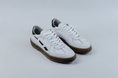 ZAPATILLA 3 RECORTES AL COSTADO CLASICA (MAR-POUND-0N)