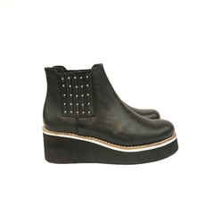 BOTITA CON TACHAS Y BASE EVA (CRI1436-10) - comprar online