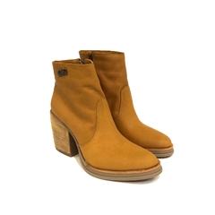BOTA CORTA CON BASE DE GOMA (MC-JENA57)