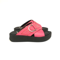 ZUECO CRUZADO CON TACHITAS Y HEBILLA (VIA-MICH49) - comprar online