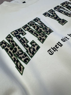 BUZO OVER NEW YORK PRINT (falla) - comprar online