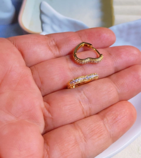 Brinco Argola coração Folheado com 1 milésimo de Ouro e verniz cataforetico - comprar online