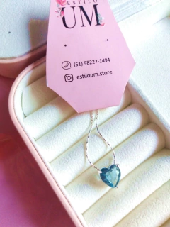 Colar Coração Zircônia Azul Claro Folheado com 30 milésimos de Prata. - Adesivos & Pedrarias Unhas de Moça Nail Art