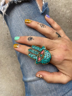 Anillo Hamsa en internet