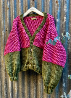 Cardigan Lima en internet