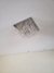 Lustre de cristal quadrado instalado no teto, ideal para sala de estar e jantar. Lustres Gênesis loja online de Lustres e Iluminação Decorativa