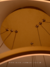 Pendente lustre luminária de teto com 3 aros em LED dourado, visto de baixo para cima Detalhe do Pendente da Canopla Dourada com dispositivos.
Lustres Gênesis loja online venda de Lustres e Iluminação