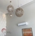 Lustre Pendente de Cristal Dente de Leão Esfera Ø80 em uma sala de estar moderna com pé direito alto. Lustres Gênesis loja online de Lustres e Iluminação Decorativa