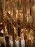 Detalhe do Lustre Pendente de Cristal Contemporâneo Royale com detalhes dourados. Lustres Gênesis Site online venda de Lustres e Iluminação