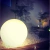 Luminária de Chão Esfera Soleil Branca Ø90cm Para Jardins Externos, Jardim de Inverno e Áreas Internas. - Lustres Gênesis • O seu Novo Brilho!