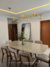 Lustre Pendente Moderno Jabuticaba com 13 globos Âmbar em uma sala de jantar elegante Venda da Lustres Gênesis Indurtria e comercio de Iluminação Online