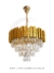Pendente Contemporâneo de Cristal Royale Dourado Ø52cm para sala de jantar e estar, modelo Sindora DCD00458. Pendente Contemporâneo de Cristal Royale Dourado iluminando uma sala de jantar elegante. Lustres Gênesis loja online para comprar lustres e lumina