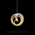 Lustre Pendente Moderno de LED Zeon Dourado instalado em uma cozinha moderna, iluminando a bancada central com um design elegante e contemporâneo. DCD03038  Lustres Gênesis - o melhore site da Internet para comprar Lustre